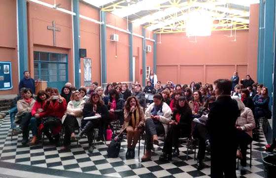 Formadores de Defensa Civil capacitaron sobre sismo en el colegio Santa Teresa de Jesús